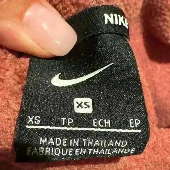 NIKE
Thermal Cozy Cowl Sweater In Coral SIZE XS - Picture 8 of 8